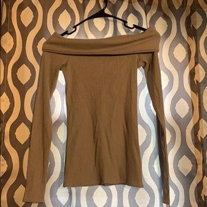 NWT Abercrombie & Fitch gray top